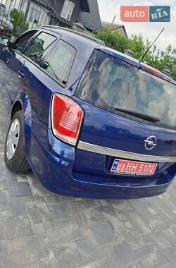 Универсал Opel Astra 2005 в 
