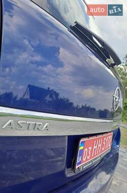Универсал Opel Astra 2005 в 