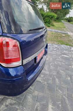 Универсал Opel Astra 2005 в 