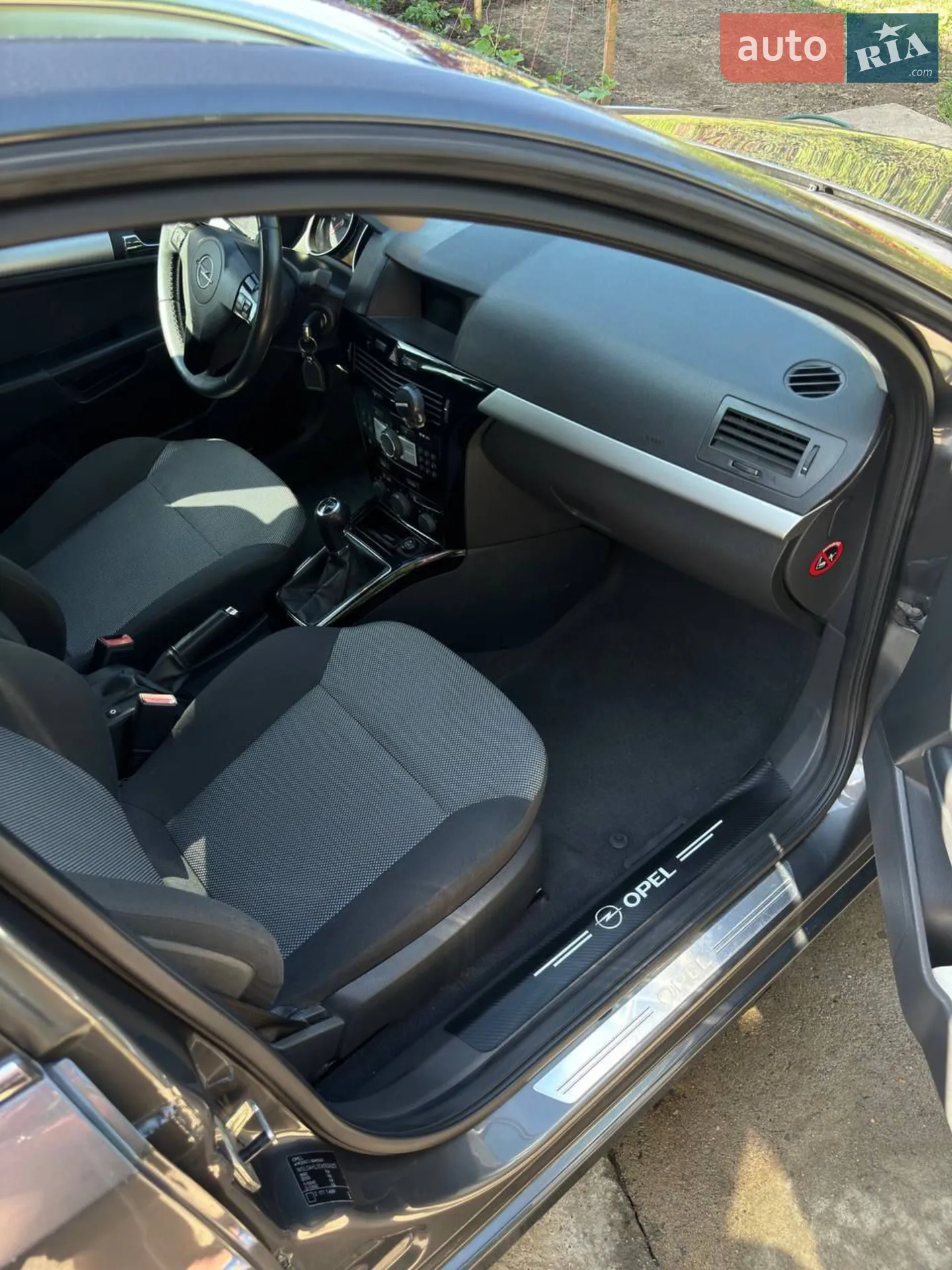 2010 Opel Astra - мініатюра 10