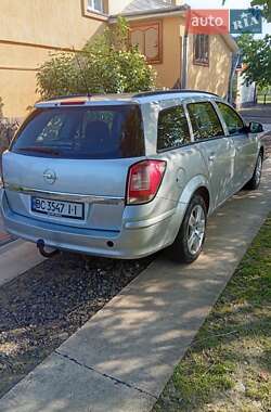 Универсал Opel Astra 2009 в 