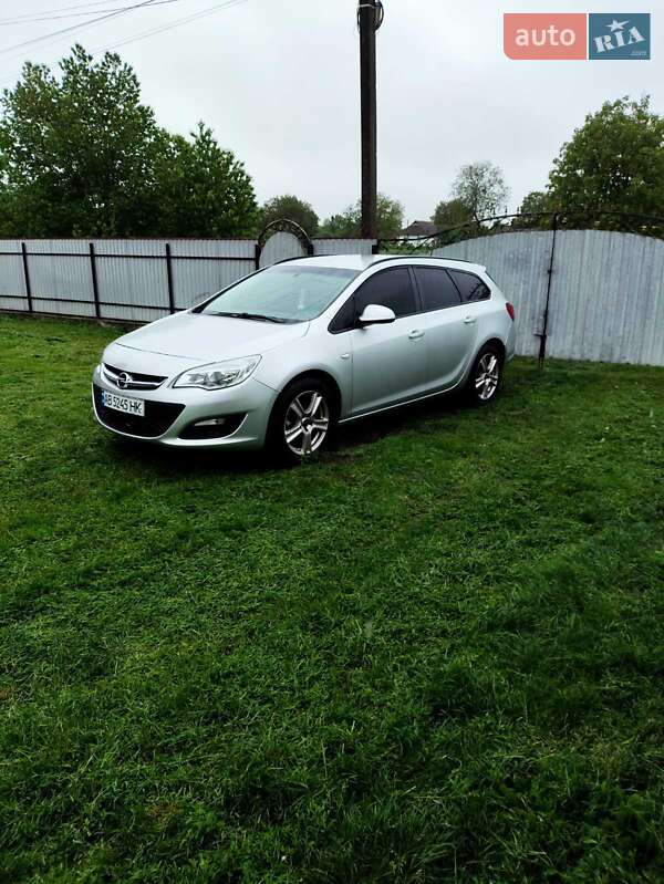 Универсал Opel Astra 2014 в Казатине