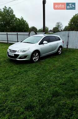 Универсал Opel Astra 2014 в 