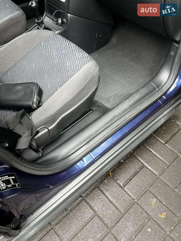 Хэтчбек Opel Astra 2001 в Киеве фото 16 Хэтчбек Opel Astra 2001 в Киеве
