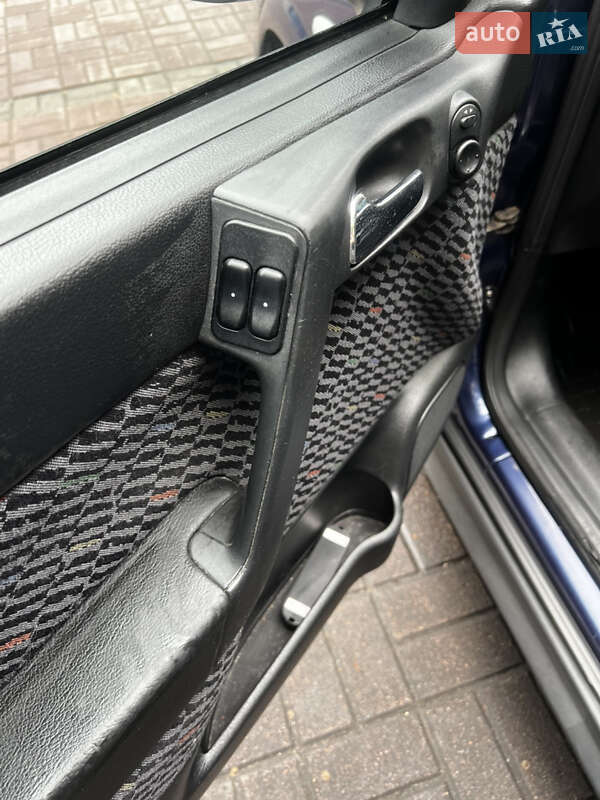 Хэтчбек Opel Astra 2001 в Киеве фото 28 Хэтчбек Opel Astra 2001 в Киеве