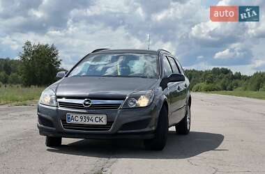 Універсал Opel Astra 2009 в Любешові