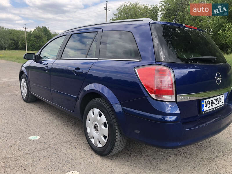 Універсал Opel Astra 2005 в Ямполі