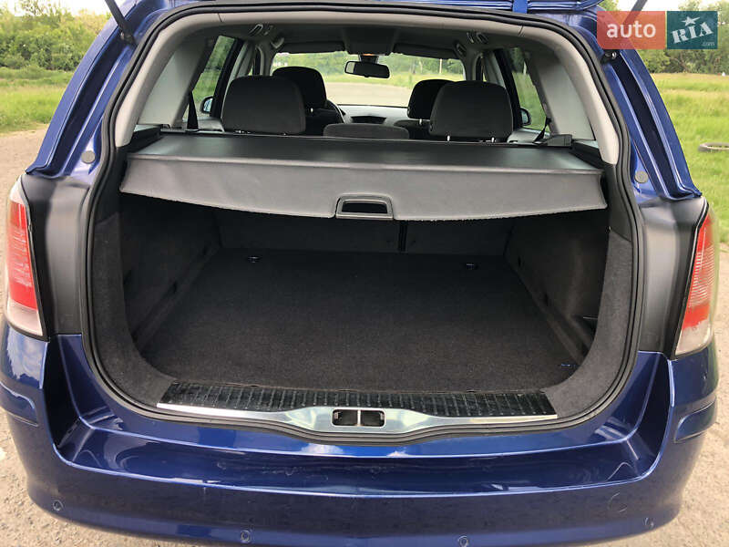 Універсал Opel Astra 2005 в Ямполі