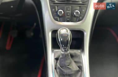 Универсал Opel Astra 2014 в 