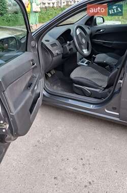 Универсал Opel Astra 2010 в 