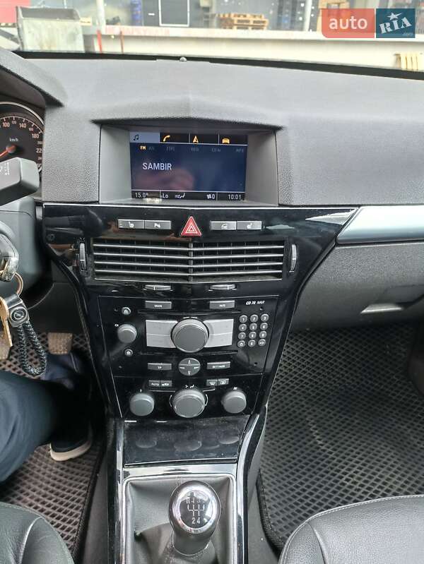 Универсал Opel Astra 2009 в Самборе