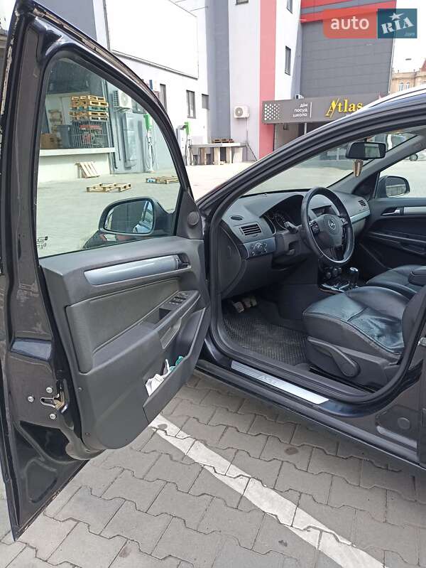 Универсал Opel Astra 2009 в Самборе
