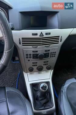 Универсал Opel Astra 2008 в 