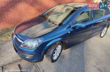 Хэтчбек Opel Astra 2006 в 