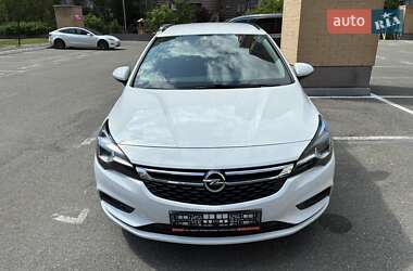 Универсал Opel Astra 2019 в 