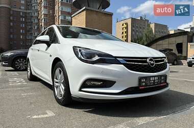 Универсал Opel Astra 2019 в 