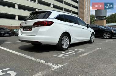 Универсал Opel Astra 2019 в 