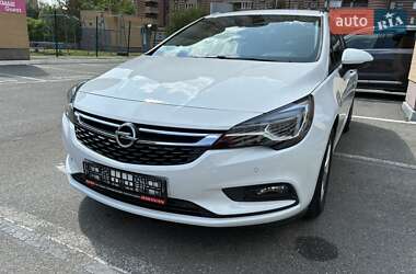 Универсал Opel Astra 2019 в 