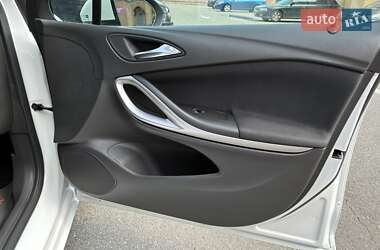Универсал Opel Astra 2019 в 
