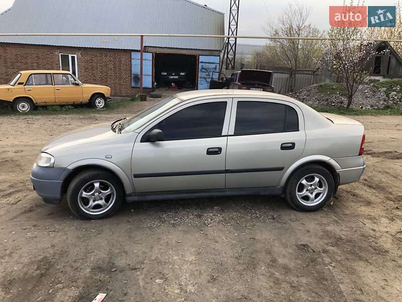 Седан Opel Astra 2008 в Харкові