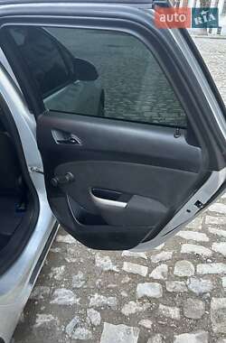Универсал Opel Astra 2012 в 