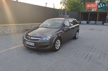 Універсал Opel Astra 2009 в Волочиську