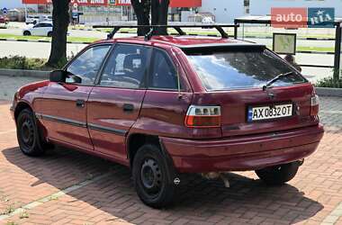 Хэтчбек Opel Astra 1992 в 