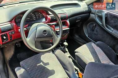 Хэтчбек Opel Astra 1992 в 