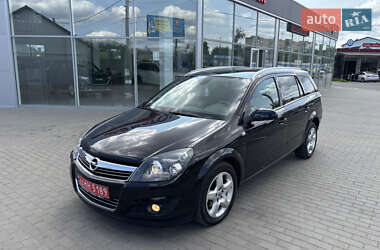 Универсал Opel Astra 2008 в Полтаве