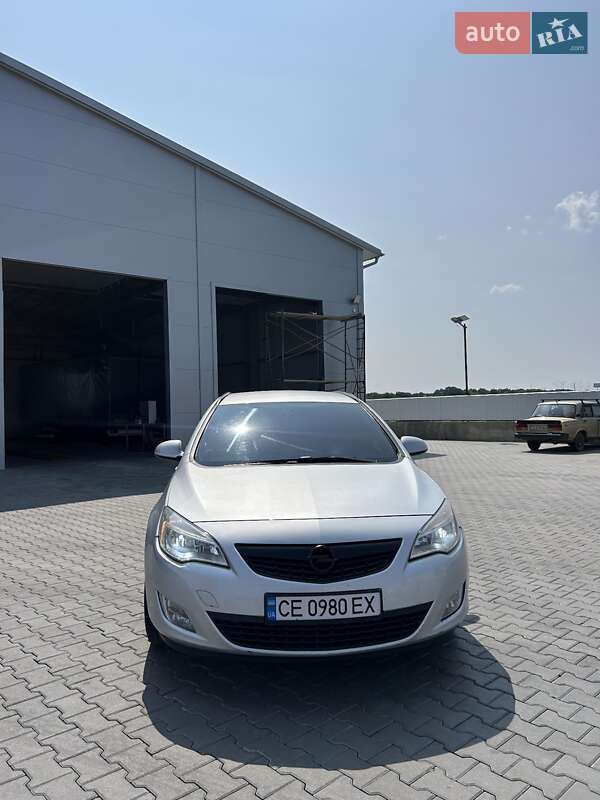 Opel Astra 2012