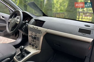 Универсал Opel Astra 2009 в 