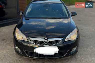Универсал Opel Astra 2011 в 