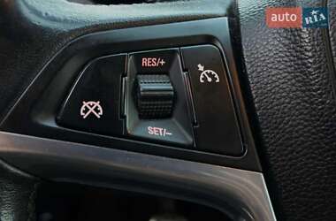 Универсал Opel Astra 2011 в 
