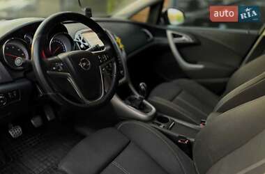 Универсал Opel Astra 2011 в 