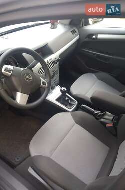 Универсал Opel Astra 2009 в 