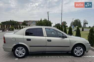 Седан Opel Astra 2007 в 