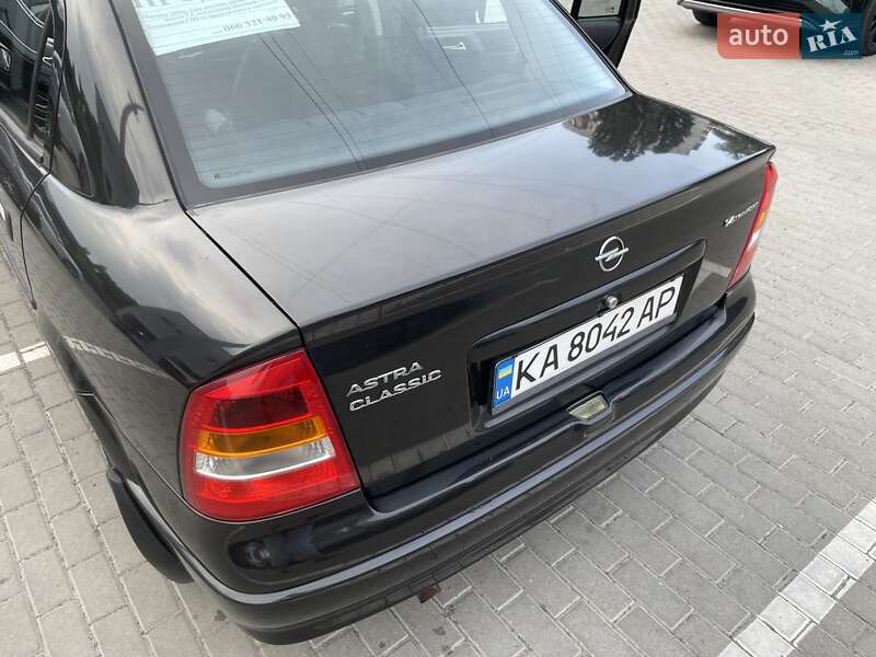 Седан Opel Astra 2008 в Великому Березному
