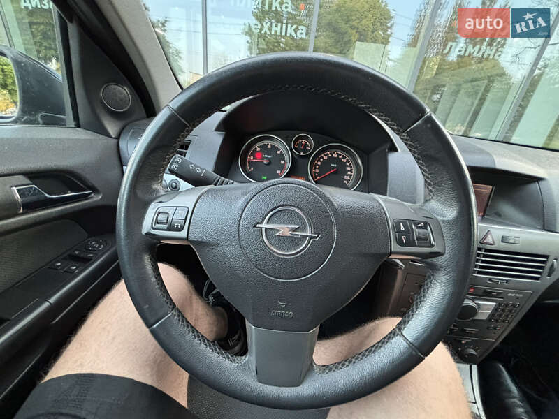 Универсал Opel Astra 2005 в Хмельницком