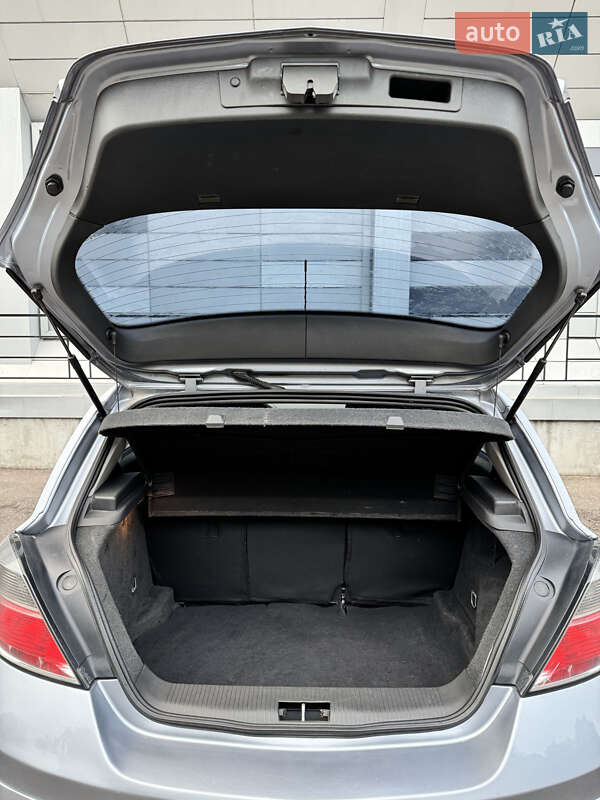 Хэтчбек Opel Astra 2007 в Черкассах