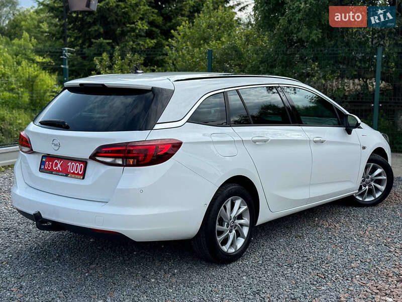Универсал Opel Astra 2021 в Дрогобыче