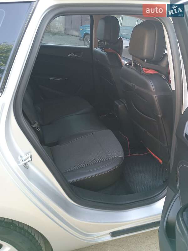 Універсал Opel Astra 2011 в Бурштині