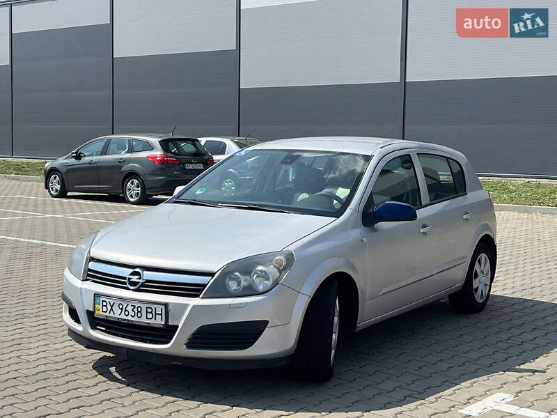 Хэтчбек Opel Astra 2006 в Ивано-Франковске