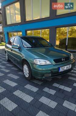 Седан Opel Astra 2000 в 