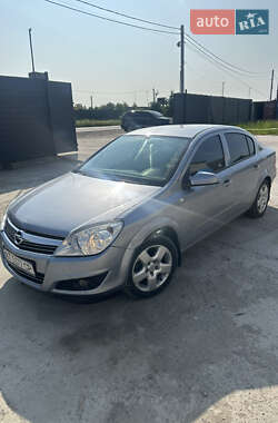 Седан Opel Astra 2008 в Ивано-Франковске