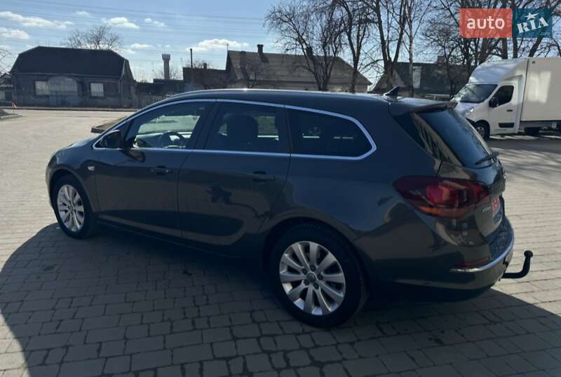Універсал Opel Astra 2016 в Нововолинську