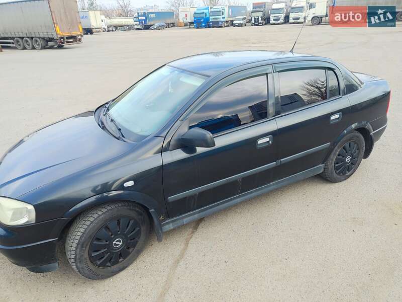 Седан Opel Astra 2008 в Кривом Роге