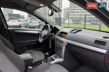 Универсал Opel Astra 2009 в 