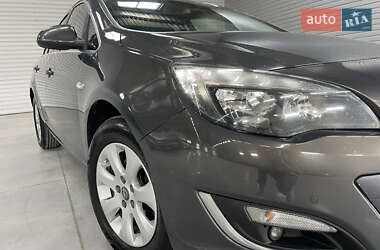 Универсал Opel Astra 2015 в 