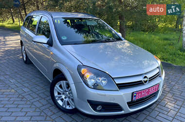 Універсал Opel Astra 2006 в Дрогобичі
