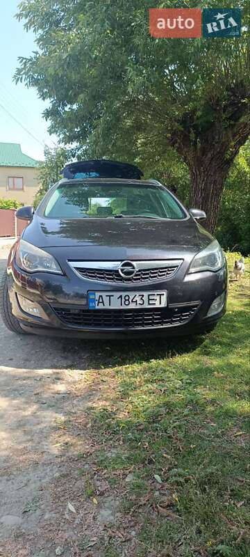 Opel Astra 2011